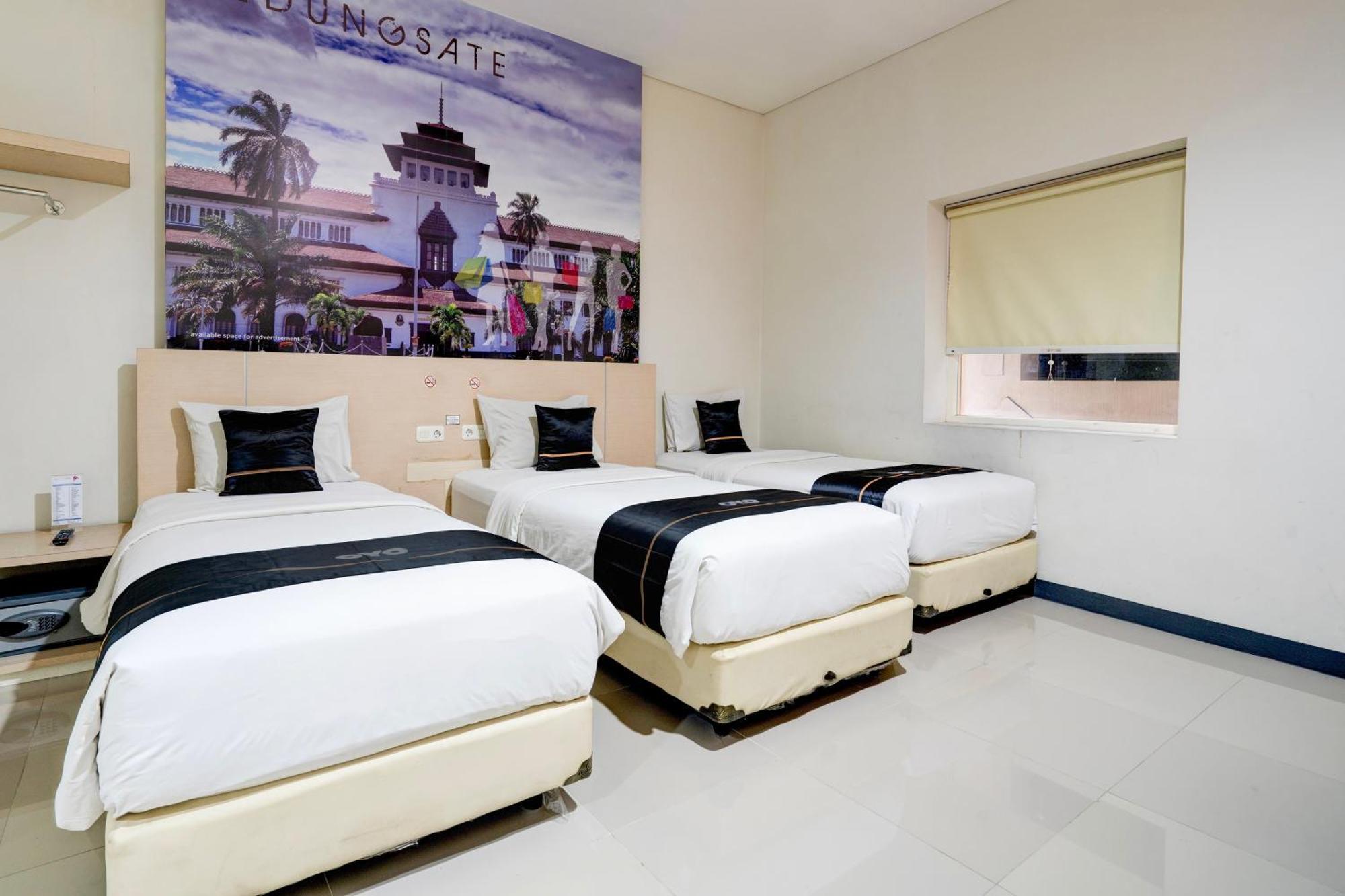 Hotel Promenade Cihampelas 3*